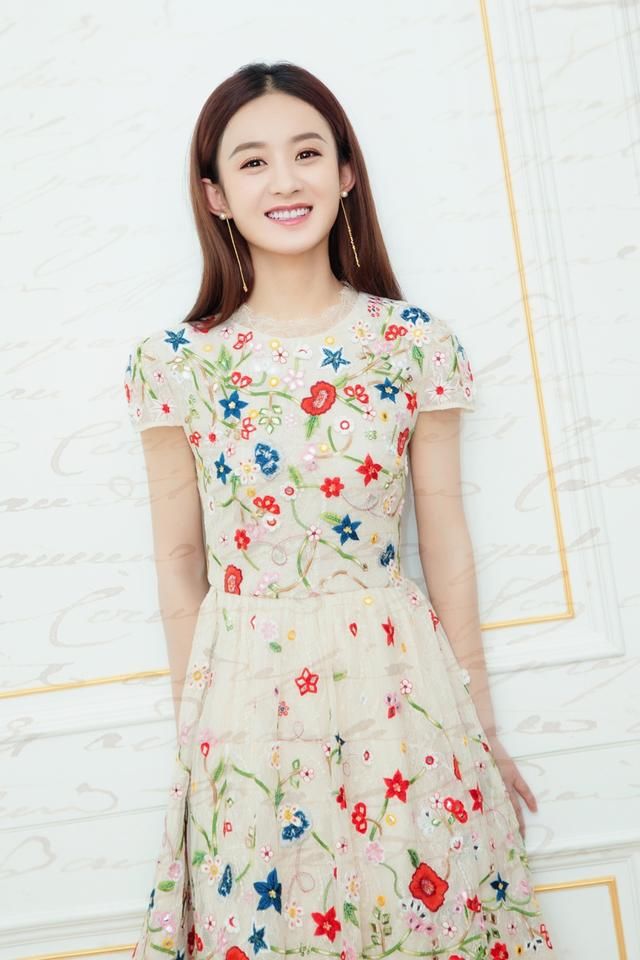 赵丽颖在娱乐圈绯闻不断,最近网友爆出有暗恋