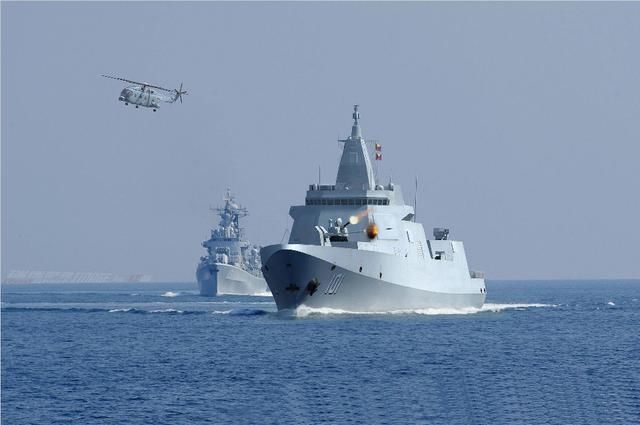 圖為中國海軍055驅逐艦