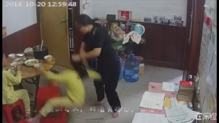 深圳女童被虐视频引起广泛关注
