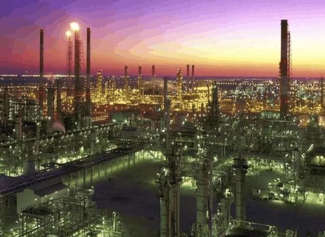 沙特、阿联酋那些国家那么有钱为什么不发展工业