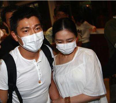 朱丽倩52岁为刘德华生下小天王,网友:总算后继