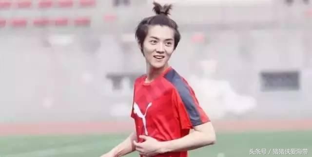 鹿晗携手30位传奇球星 助力名人赛 齐聚上海虹口