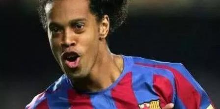 伟大的足球精灵--罗纳尔迪尼奥, 一个被夜场玩