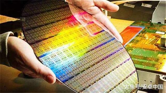 国产芯发力!中芯国际花费巨资购买芯片刻蚀设