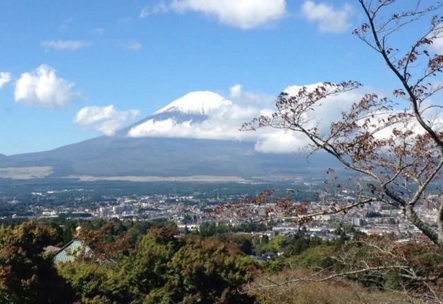 小女子也能驾驭劳力士,孤身一人闯东京 三越银