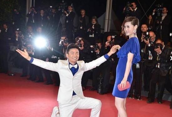 被经纪人坑惨的明星,这位被坑后只能忍气吞声