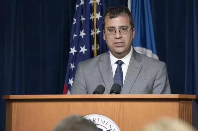 美国不再是移民国家!总统用一个寓言解释得