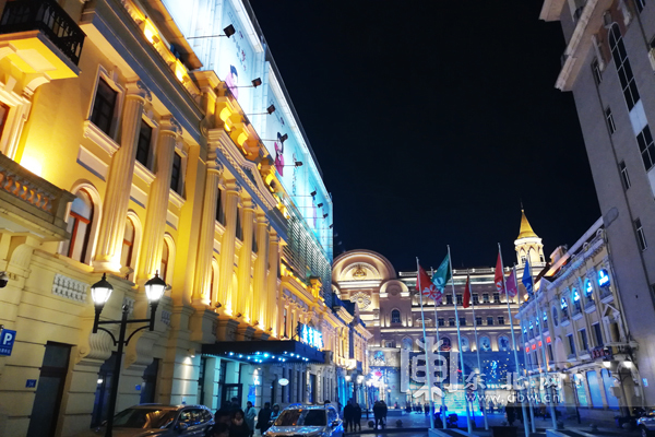 哈尔滨城区灯饰景观亮化 冰城夜景美赞了!