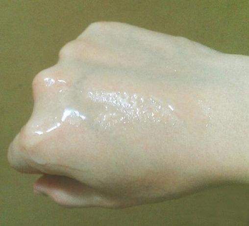 包装像三无,却是闭合粉刺的冤家,涂脸上可疏