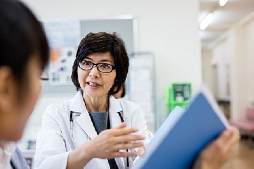 腰椎间盘突出怎么治?不用纠结,明白这4个问题