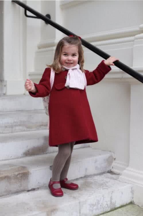 想知道神秘的英国王室,那些公主王子都穿些什