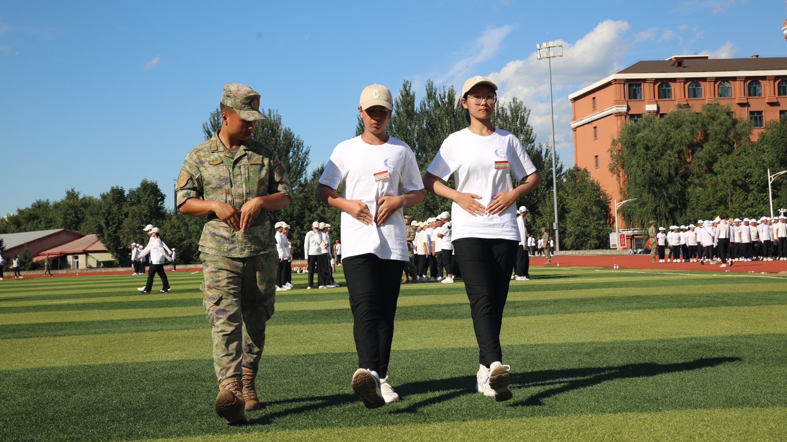 当青春遇上“迷彩绿” 梦想从此开始