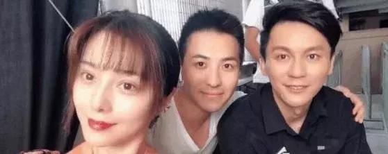 范冰冰李晨注销中国国籍?转移资产美国结婚?