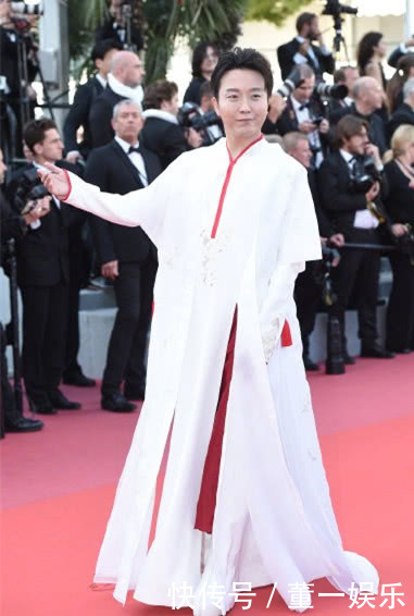 丢人丢到国外!李玉刚身着白纱裙亮相戛纳,却被