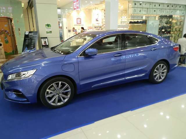 酷车实拍:吉利汽车全新混动博瑞GE现车实拍