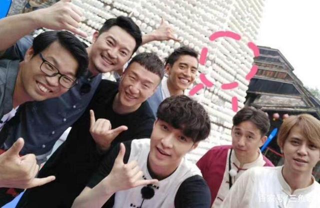吴亦凡鹿晗张艺兴黄子韬年收入差距惊人, 而他