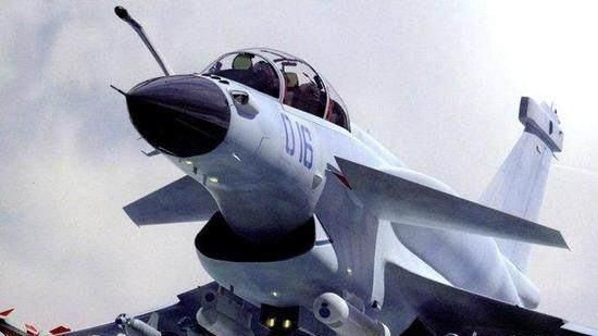 俄罗斯送大礼?中国歼10D战机曝光 首次采用矢