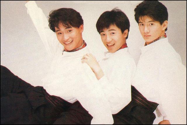 因陈志朋当兵而写的祝你一路顺风,吴奇隆演唱时苏有朋突现,看着四爷心疼 因陈志朋当兵而写的祝你一路顺风,吴奇隆演唱时苏有朋突现,看着四爷心疼