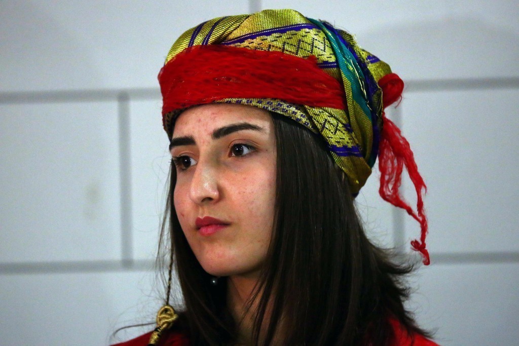 库尔德人女人图片
