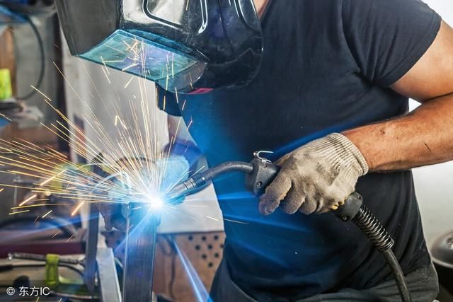 农村电焊工月工资过万,为何还出现高薪请不到