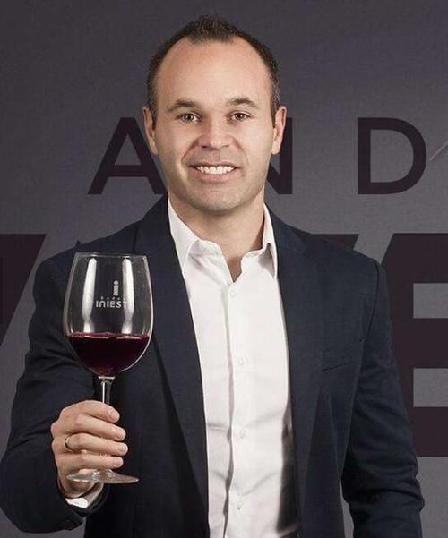 伊涅斯塔已敲定加盟中超?新东家承诺购买他红