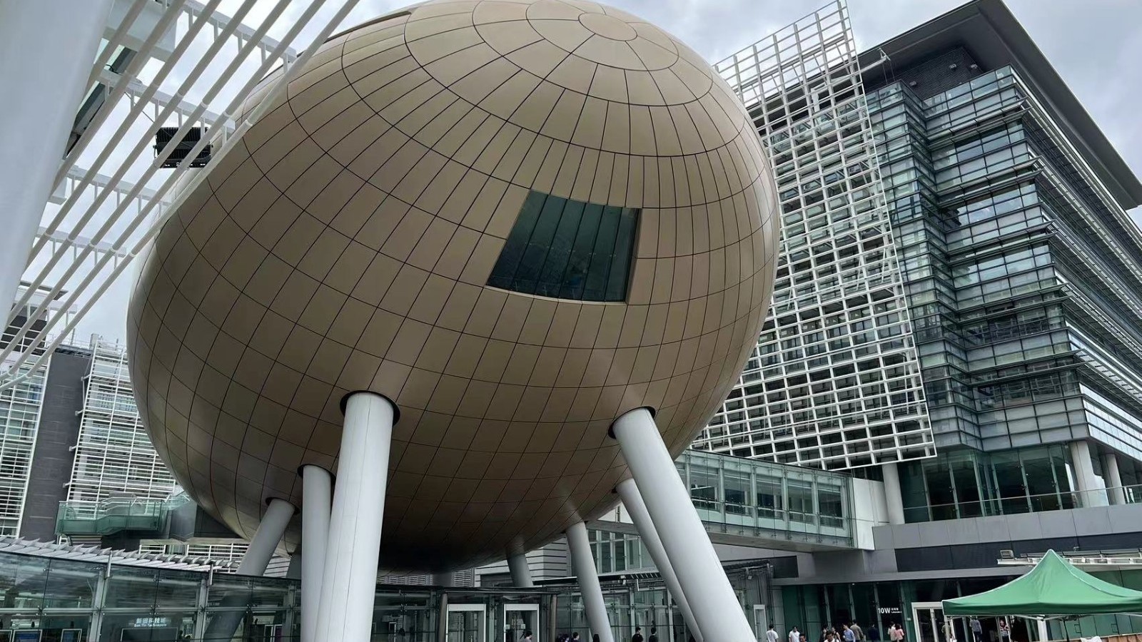 1+1>2 ,京港两地携手打造科创发展新机遇 1+1>2 ,京港两地携手打造科创发展新机遇