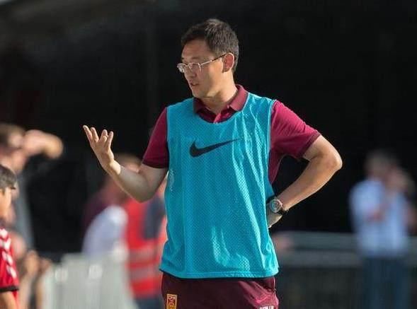 否定高洪波,吹捧里皮!如今执教的孙继海,也不过