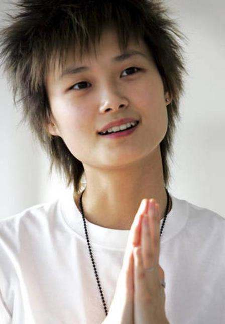 歌坛五大实力女歌手排名:张靓颖垫底,田馥甄第