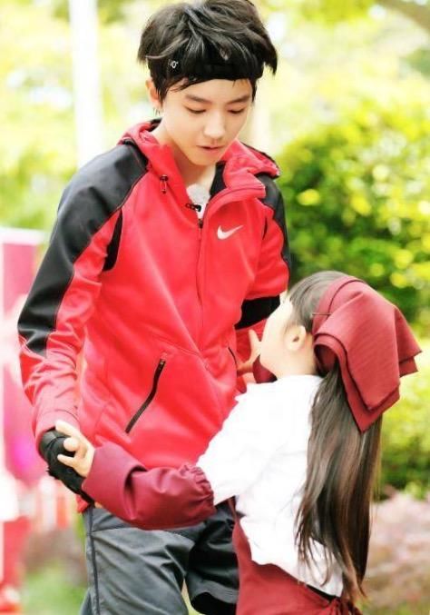 王俊凯喜欢什么样类型的女生?采访中无意自曝