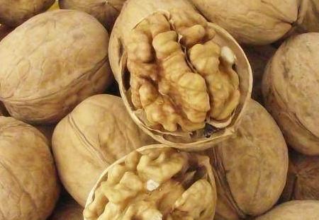 每天吃多少核桃对心脏最好?终于有答案了,两个