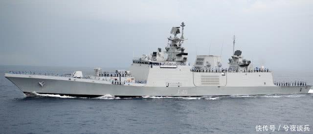 喜讯!4艘中国054A护卫舰驶向巴基斯坦定居,印