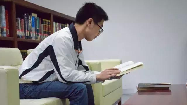 从挂科到考研成功,这个大学宿舍的学子完成了