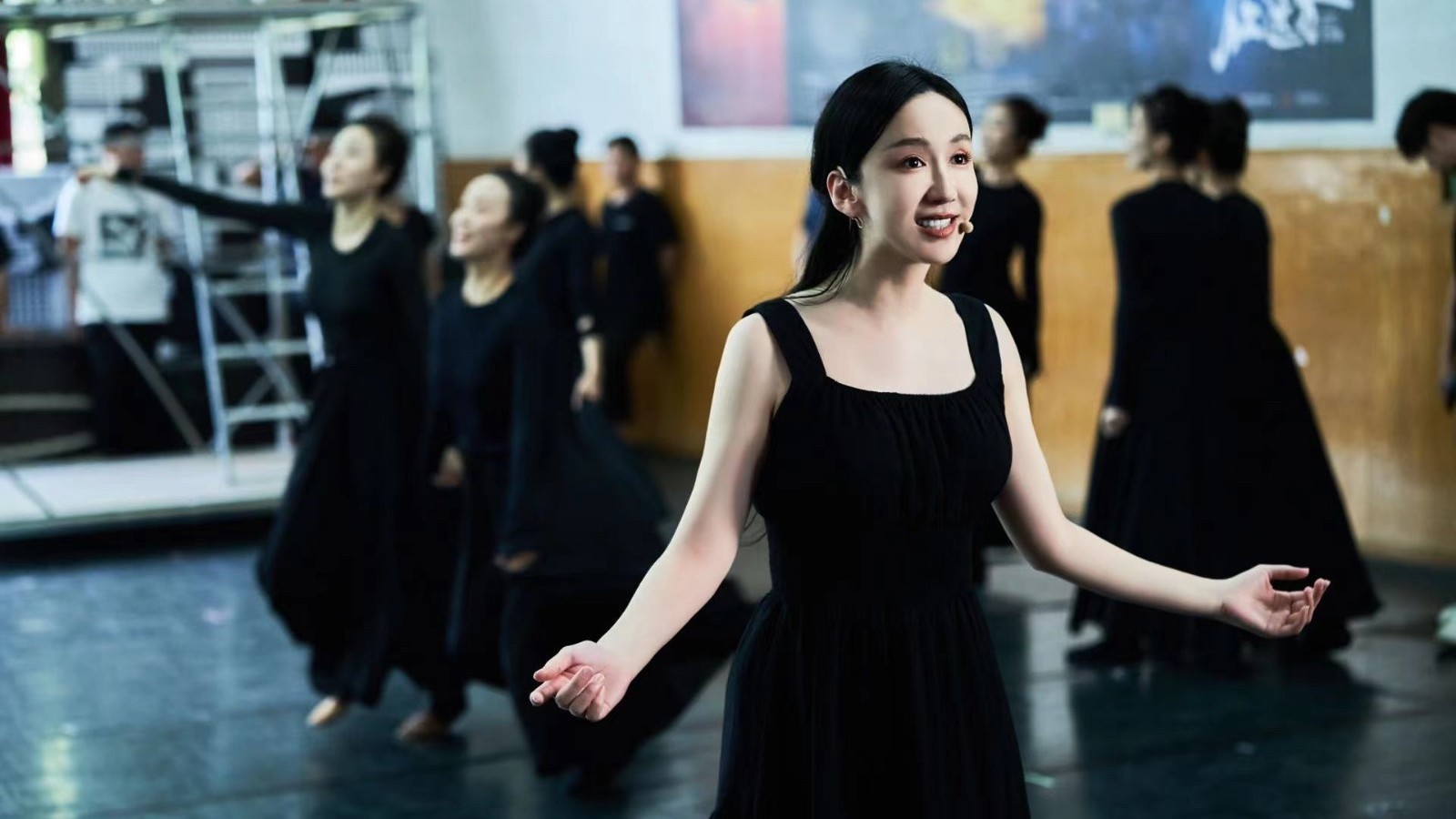 高校学子探班“伯爵号” 音乐剧《基督山伯爵》中文版二轮演出将上演 高校学子探班“伯爵号” 音乐剧《基督山伯爵》中文版二轮演出将上演