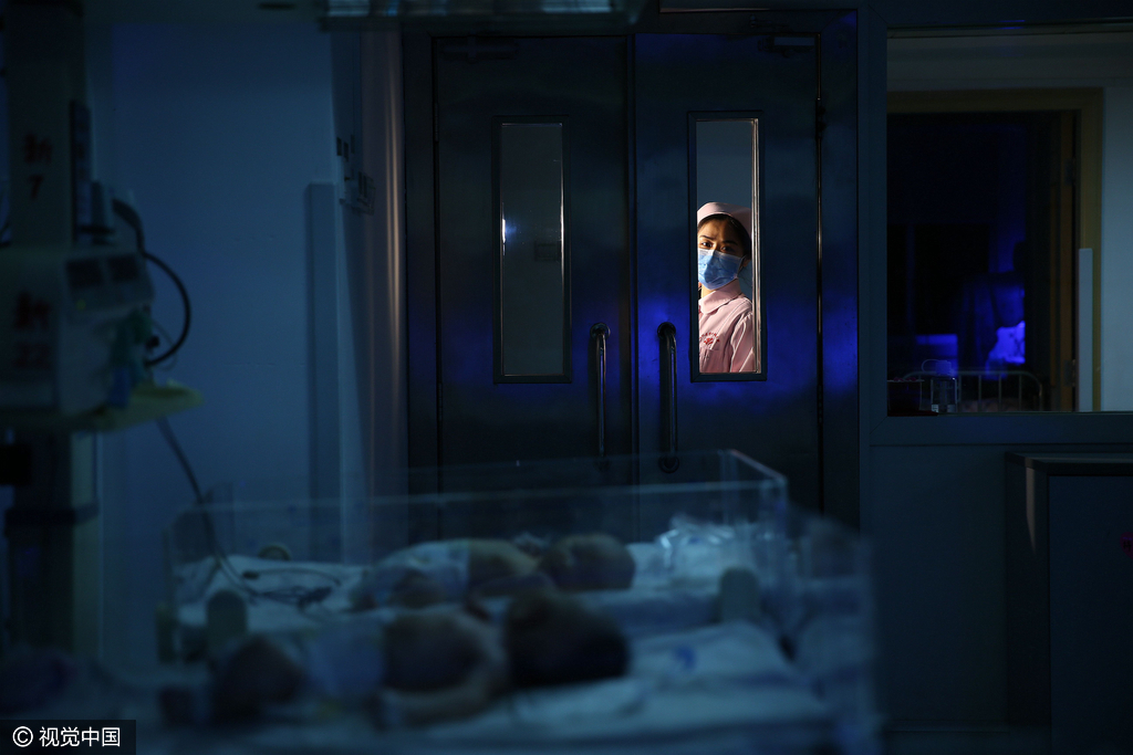 图片故事:实拍医学院准护士成长记 图片故事:实拍医学院准护士成长记