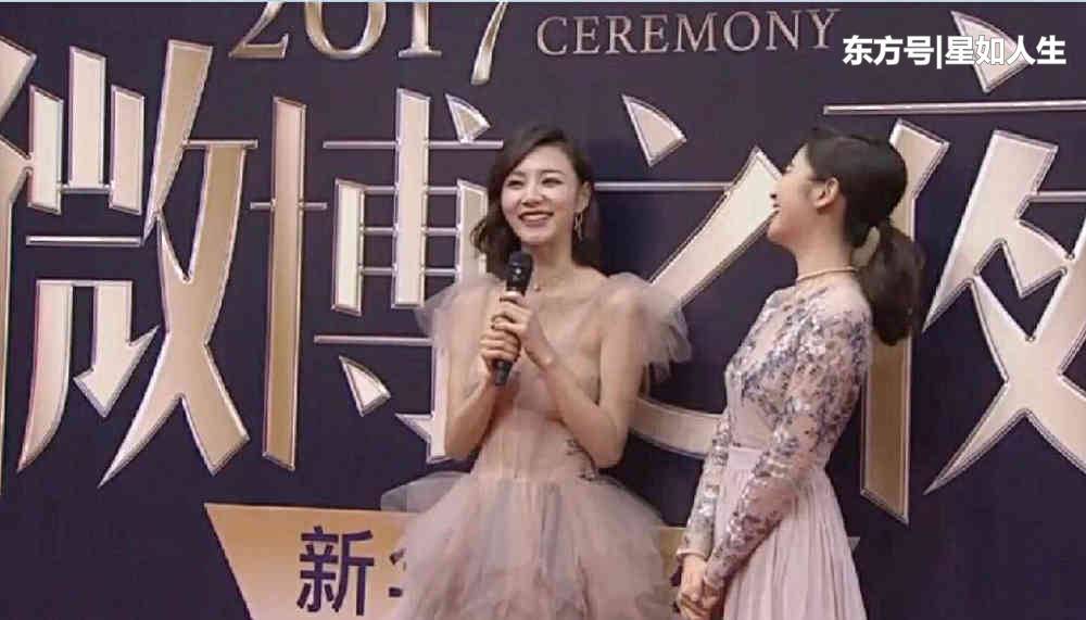 瞬间成为了热门话题人物，这件“薄纱”长裙，完美的展现了陈雅婷的好身材，到采访区时，旁边的女主持人都夸赞：太美了。旁边的媒体一直拍个不停。