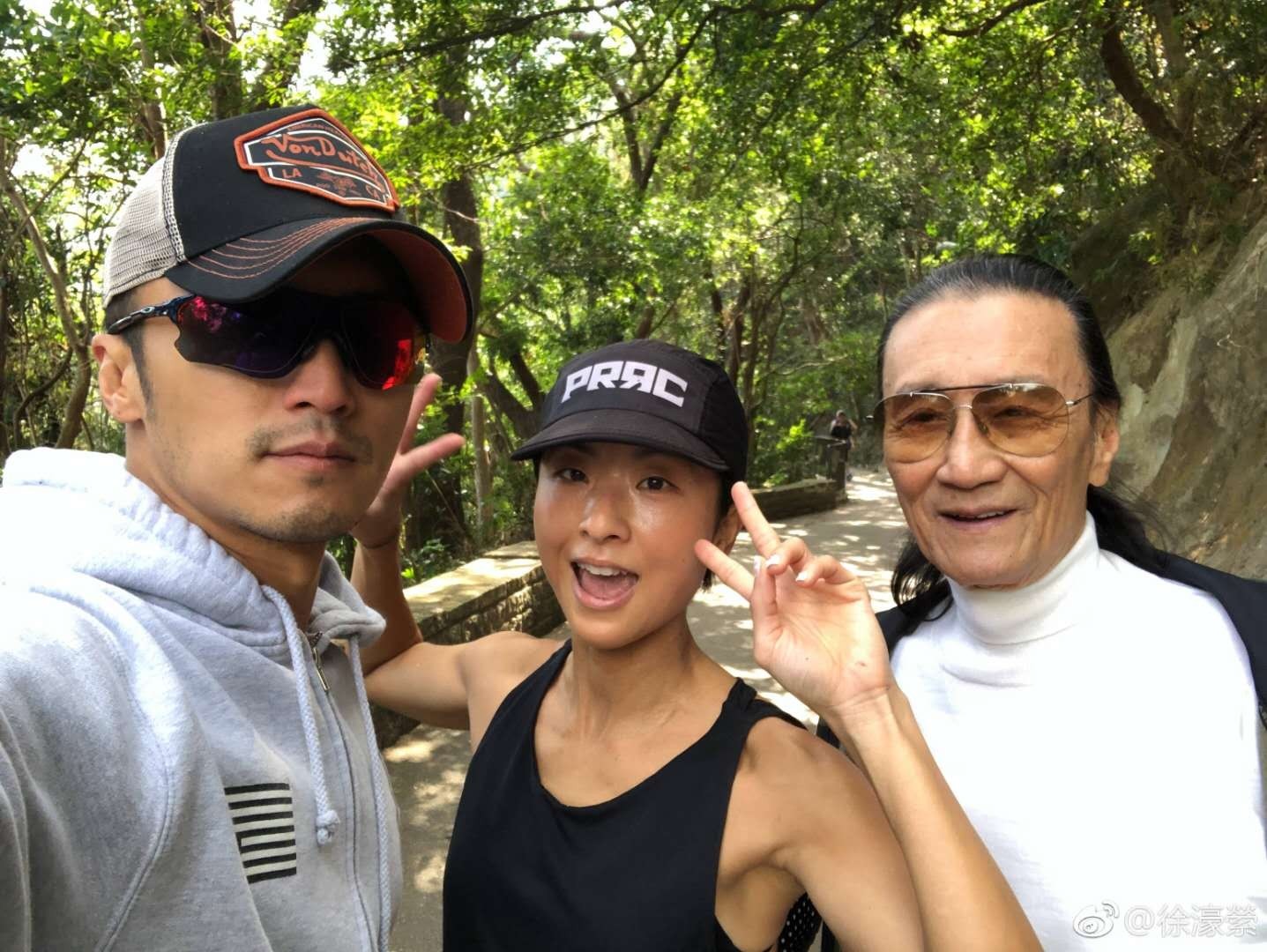 徐濠萦坚持健身 与老公度假滑雪 网友:真心羡慕!