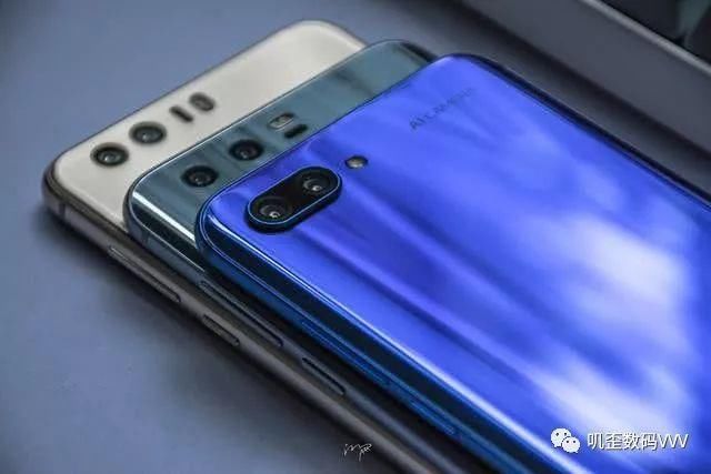 荣耀10正式发布, 今年第一次觉得华为不坑了!