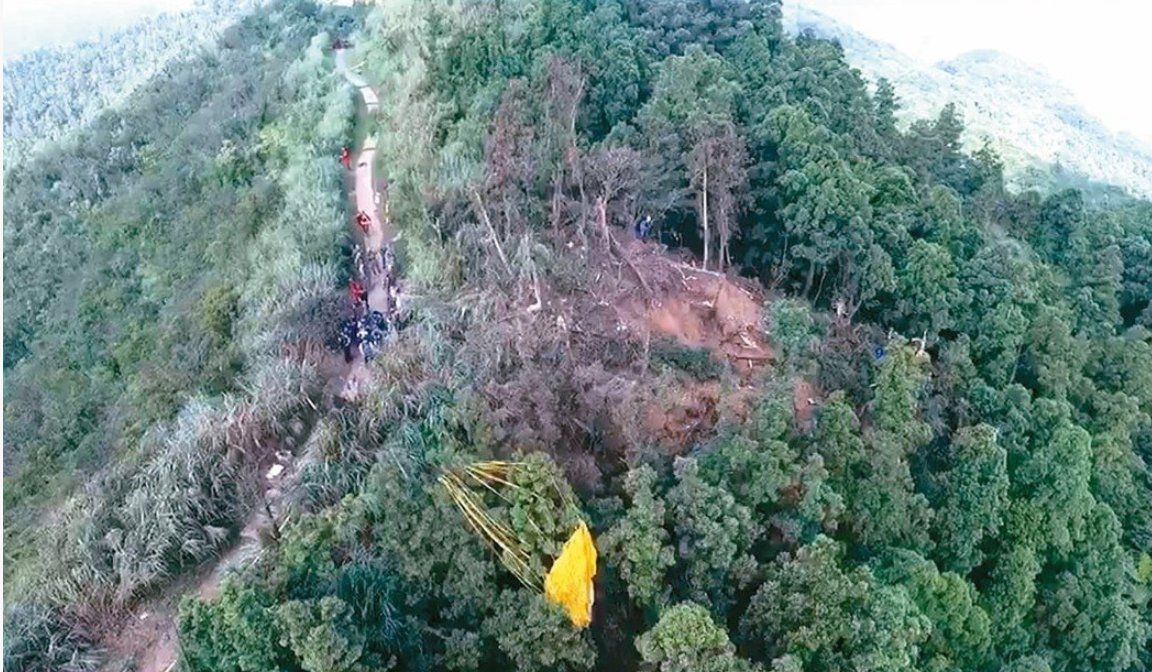 台湾军方认为偏离航线是F16失事主因 派出搜索