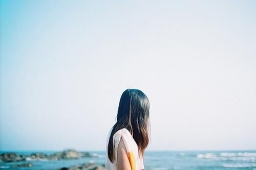 2018年最新qq说说悲伤的心情短语