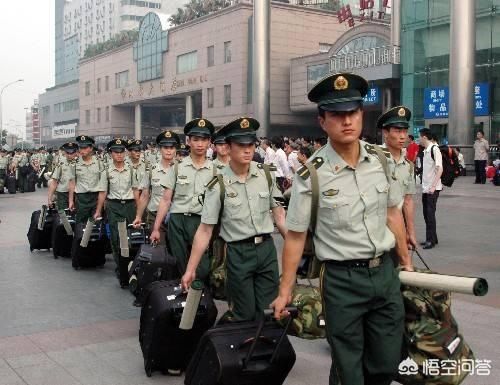 士官学校毕业和士官有啥区别?