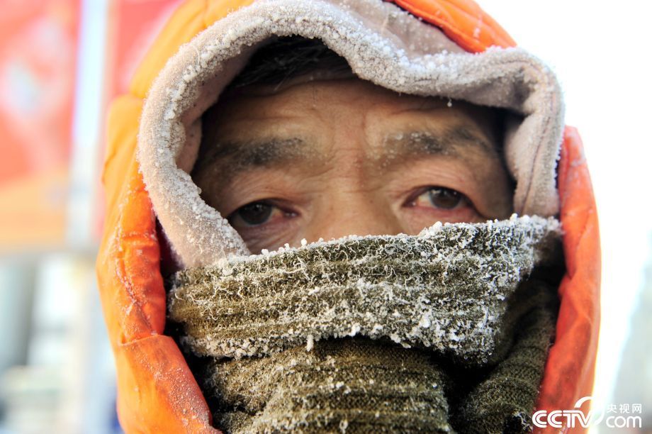 探访极寒天气下的环卫工人