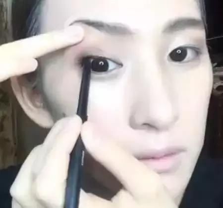 手把手教你化妆成杨幂,连婆婆都分不清谁是谁