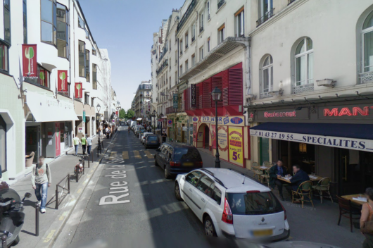 女子养130只猫 不断从阳台扔下楼 女子养130只猫 不断从阳台扔下楼