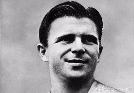 足球史上排名前十的超级巨星都有哪些?