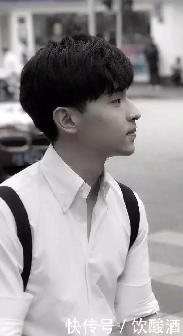 杨颖邓伦新剧杀青, 大合照时杨颖满脸嫌弃, 网友