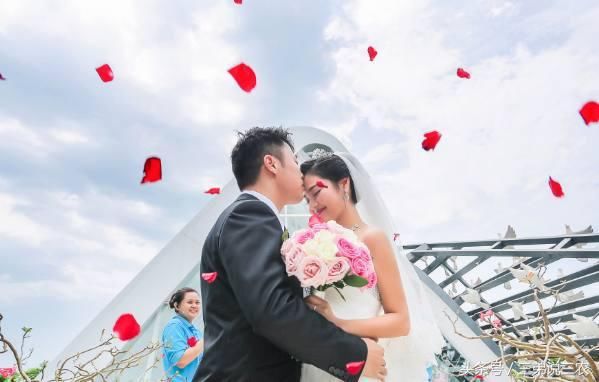 婆婆不肯出彩礼钱,看到儿媳的嫁妆却急眼了,儿