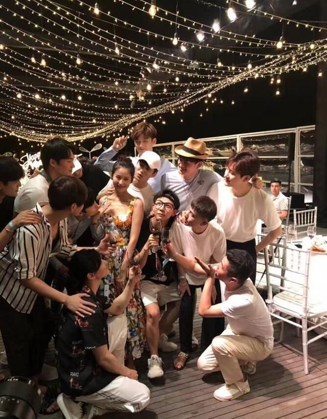 付辛博颖儿婚礼伴郎伴娘召集一波帅哥靓女 而