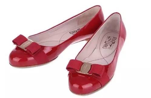 没有脚后跟,穿不住高跟鞋?这些方法让高跟鞋狂