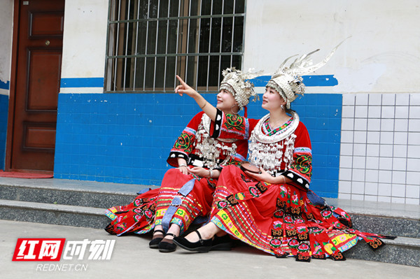 【改革开放40年】湖南省林业厅送文艺下乡侧