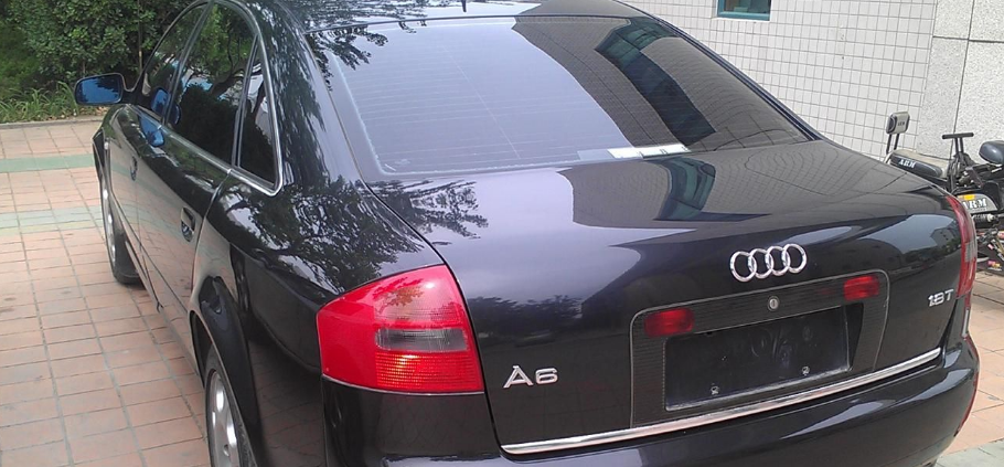 女子4S店买奔驰竟买到翻修车 4S店让其举证无